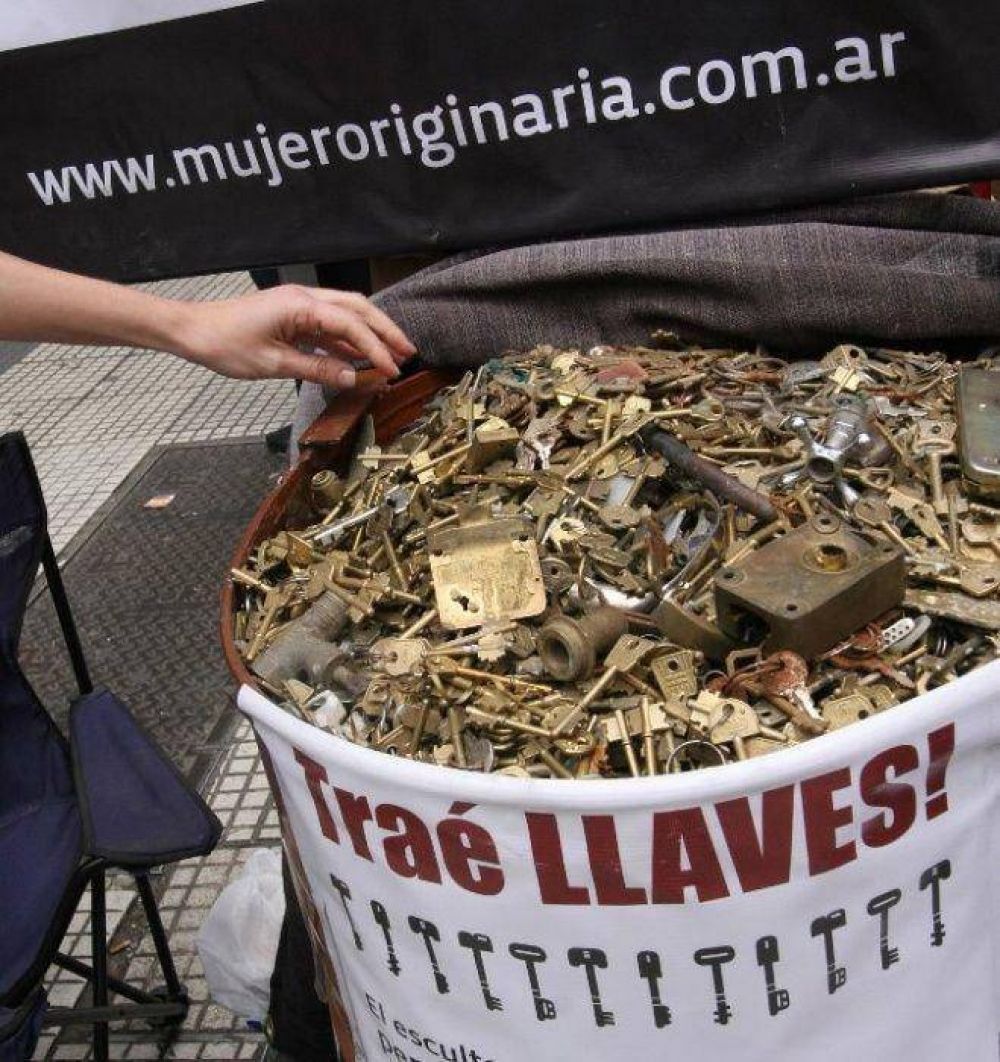Campa�a de recolecci�n de llaves para construir un monumento en bronce