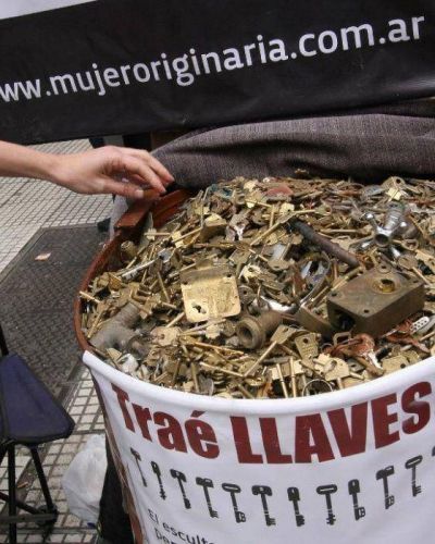 Campa�a de recolecci�n de llaves para construir un monumento en bronce
