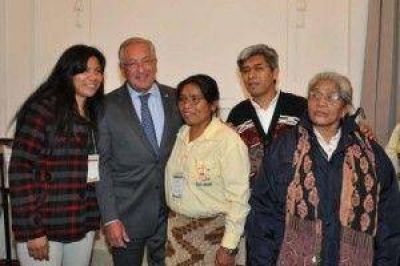 Fellner recibi� a abor�genes del Chaco y habl� de una "Argentina real" y no solo Buenos Aires