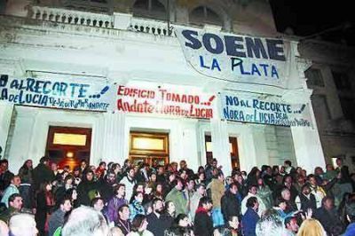 M�xima tensi�n en el conflicto por los recortes en la Direcci�n de Educaci�n