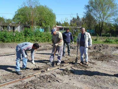 Play�n del Prosede:  La constructora ya  prepara la etapa  del hormigonado