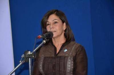 Enfermera denunci� desinteres y trato descort�s por parte de una funcionaria de Salud. D�cima est� pintado y desdibujado