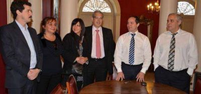 Tras la "EXCLUSI�N" del puente Goya Reconquista del presupuesto Nacional, "Camau se ri�" con legisladores fan�ticos kk