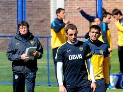 Falcioni, que ya confirm� el regreso de Ori�n, prob� con Burdisso en lugar de Caruzzo