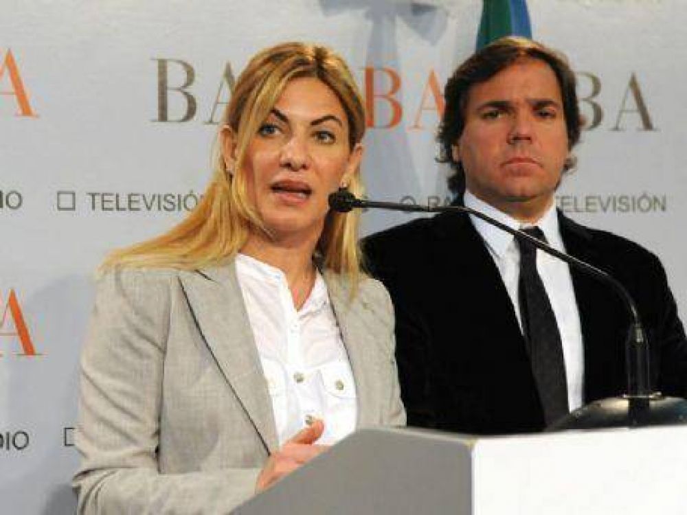 Nora de Luc�a amenaz� con renunciar y Scioli puso el grito en el cielo