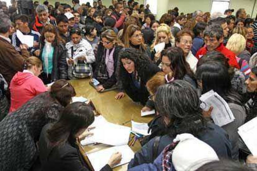 Se firmaron casi 500 escrituras para vecinos del Distrito