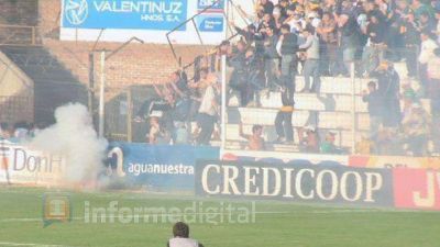 Dos polic�as lesionados durante los incidentes en el partido de Patronato