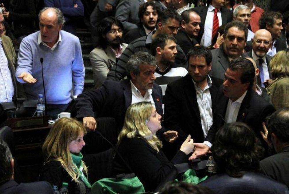 La legislatura denunciar� a Lubertino ante el INADI por discriminaci�n