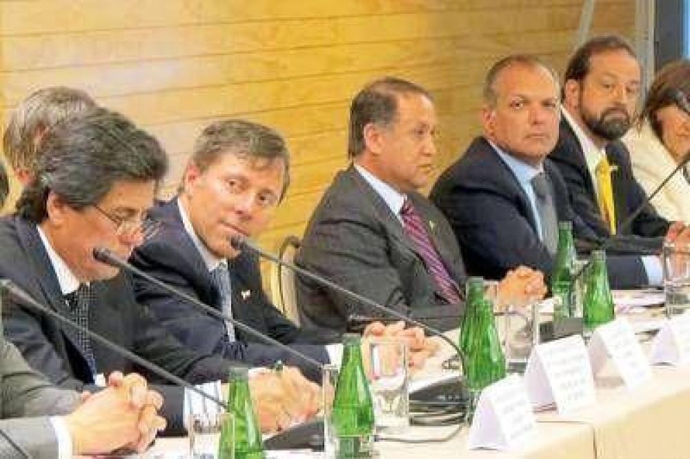 Buzzi realiz� un positivo balance del Encuentro binacional en Puerto Varas