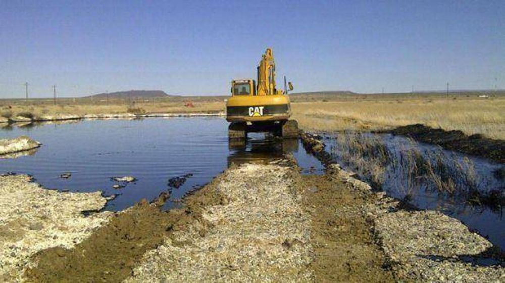 El derrame petrolero en Las Heras es un reflejo de la desinversi�n de Repsol
