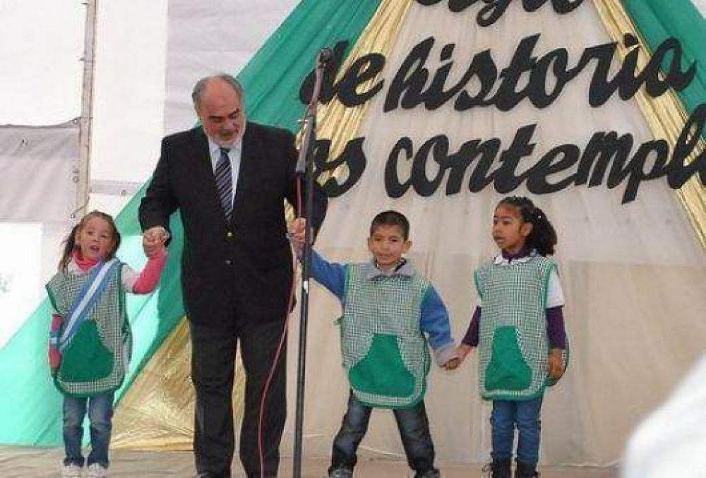Colombi enalteci� el rol de la educaci�n rural