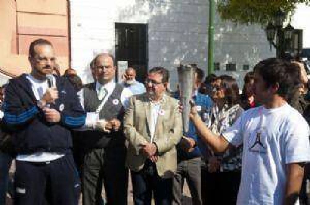 Lanzaron en el �Poli� los Interescolares