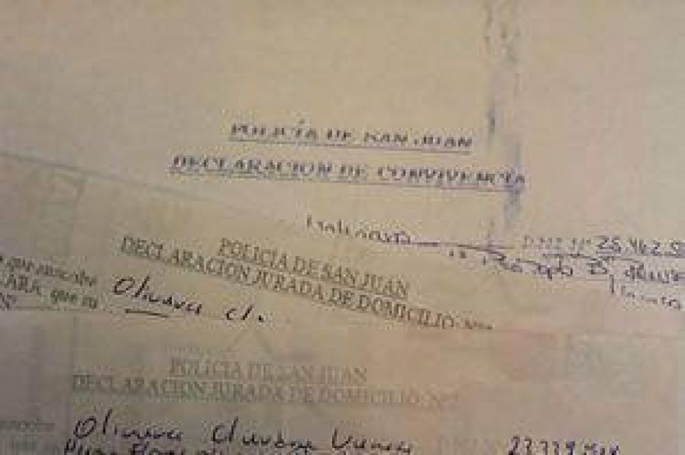  Por ley, buscan que la Polic�a no emita certificados