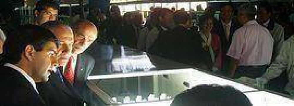 Jujuy tiene la �nica planta de l�mparas de bajo consumo del pa�s.