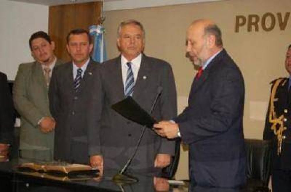 Ni el gobernador ni el ministro zorrilla no se hacen cargo de nada: robos, violencia, droga e inseguridad en las escuelas 