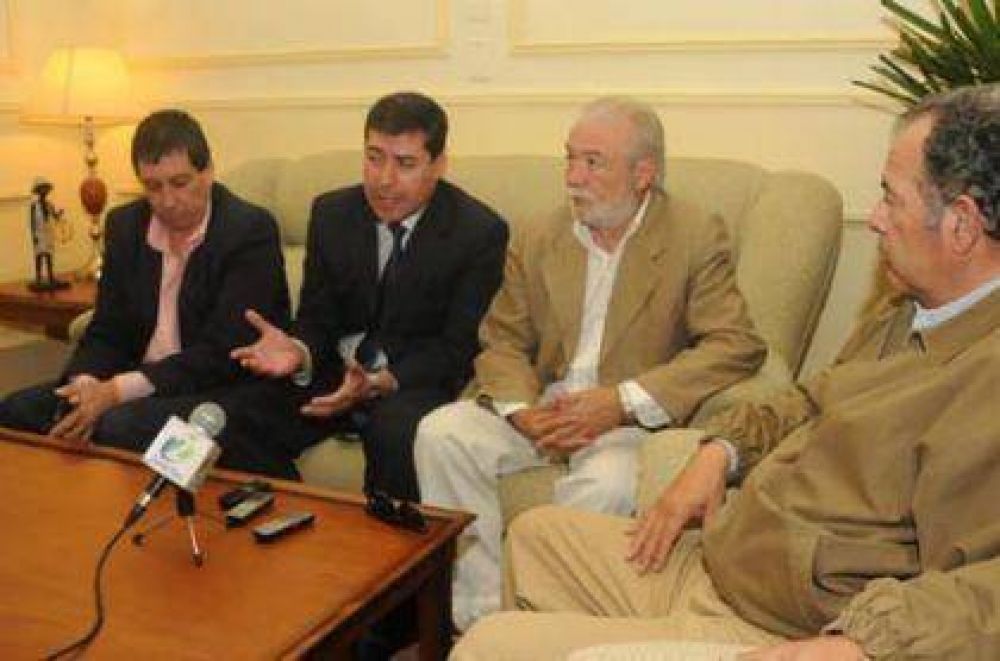 CON ESTOS PERSONAJES, LA RIOJA DEBATE EL NUEVO C�DIGO CIVIL