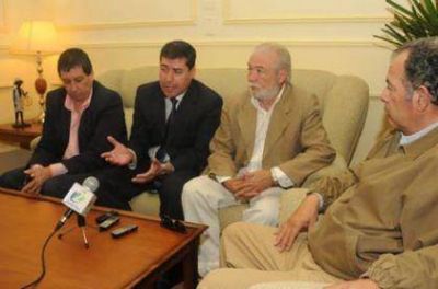 CON ESTOS PERSONAJES, LA RIOJA DEBATE EL NUEVO C�DIGO CIVIL