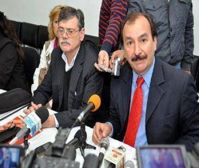 UN APLAUSO PARA BEDER, SE JUG� POR LOS DOCENTES