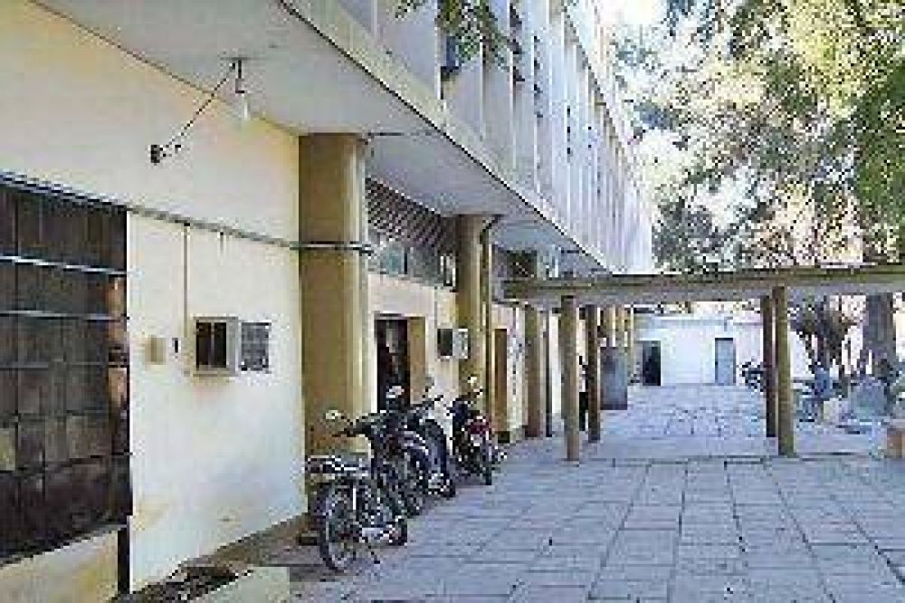Quince falsos docentes "ense�aban" en Santiago, Chaco y Tierra del Fuego