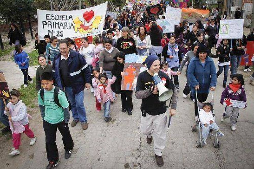 Laport condujo �Manos para Cuidarme� en el barrio Las Tunas