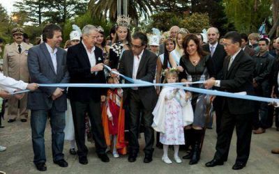 Se inaugur� la 49na. Fiesta Nacional de la Flor de Bel�n de Escobar