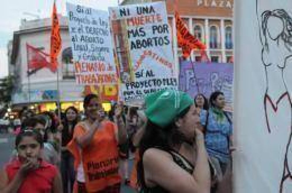 Ni en los bloques hay acuerdo sobre el aborto