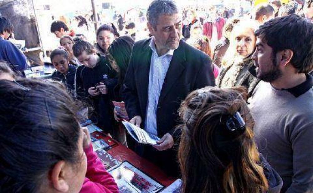 El intendente de Avellaneda particip� de un homenaje a las v�ctimas de la �Noche de los L�pices�