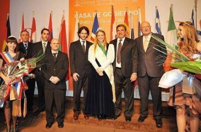 La Provincia renov� su apoyo y compromiso con la Fiesta Provincial del Inmigrante de Berisso