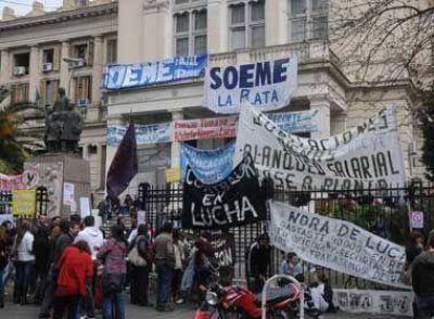 Direcci�n de Escuelas: tras un apriete del gobierno, se profundiza el conflicto 