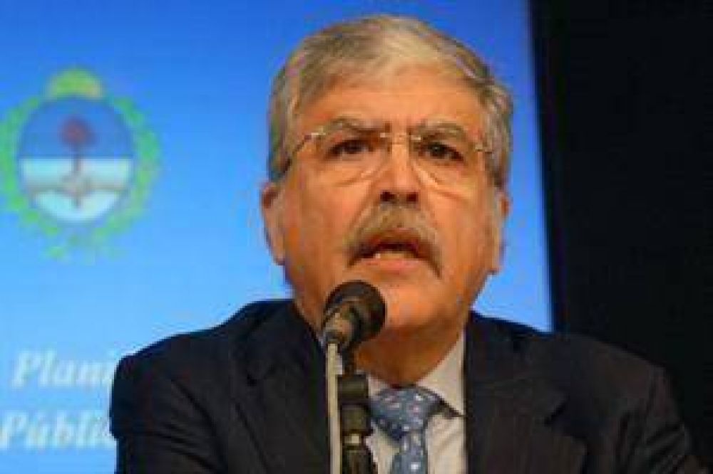 De Vido: "Repsol intent� bloquear los acuerdos de YPF con el mundo petrolero y fracas�"