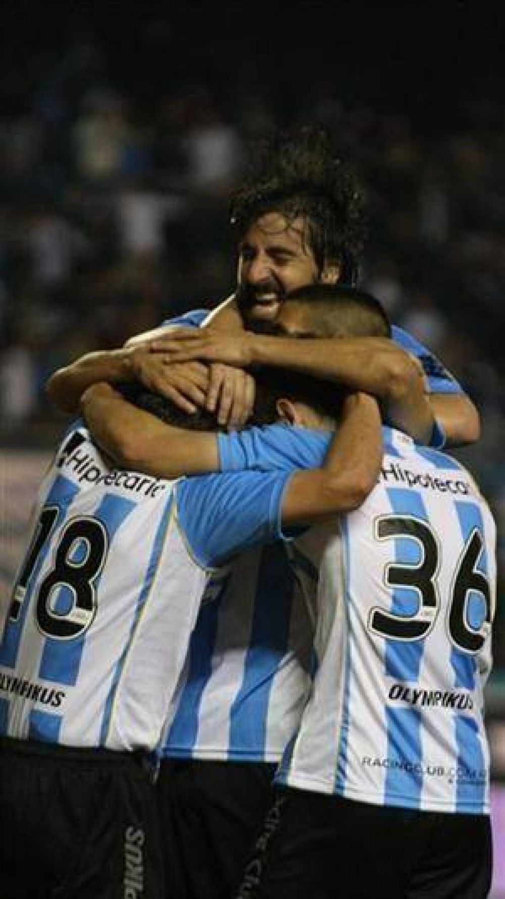 Racing gole� y profundiz� la crisis del Cicl�n