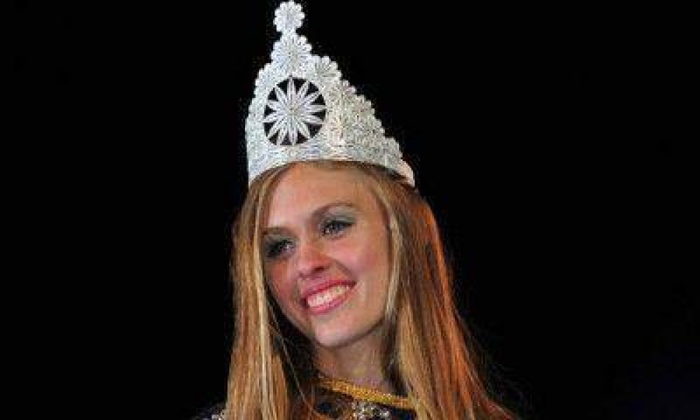 "Es un gran orgullo representar a Mendoza", dijo la flamante reina Nacional de los Estudiantes