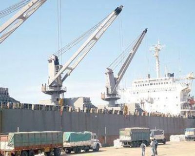 Una intensa actividad se registra en el puerto local