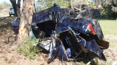 La Granja: auto dio varios tumbos y muri� una joven
