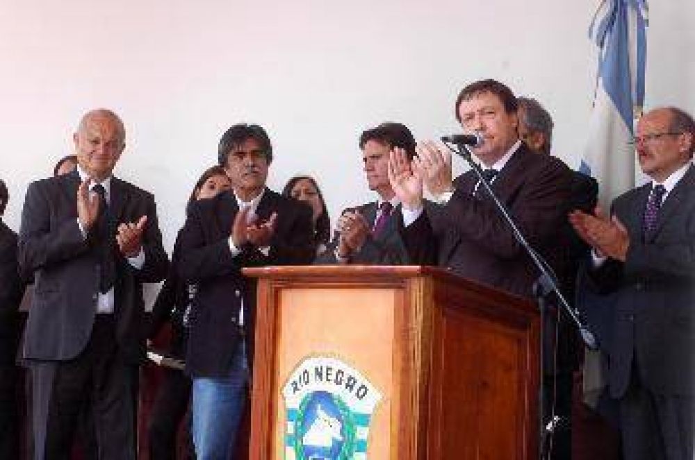 Weretilneck mandar� la nueva ley de ministerios
