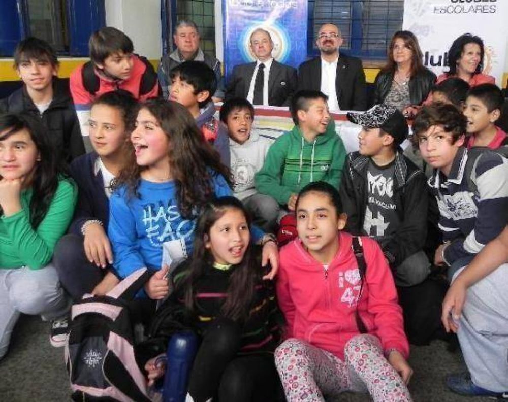  Parti� el primer vag�n educativo
