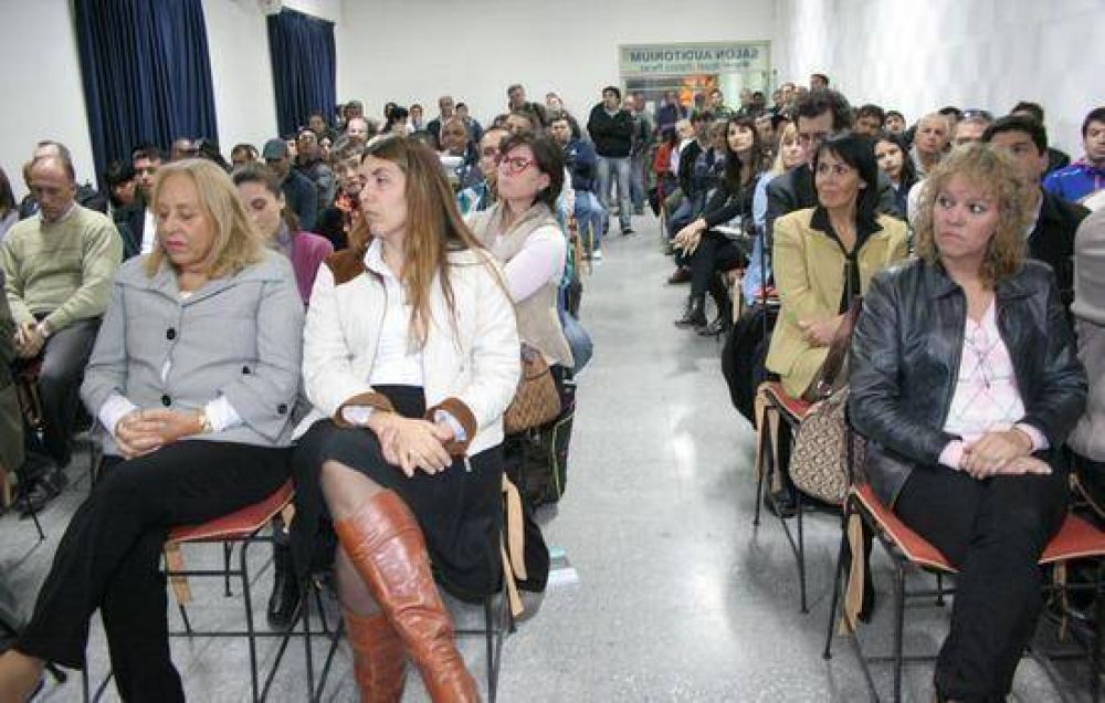 Stella Maris Giroldi: �Yo sigo un camino, una trayectoria, la huella de Jorge Varela�