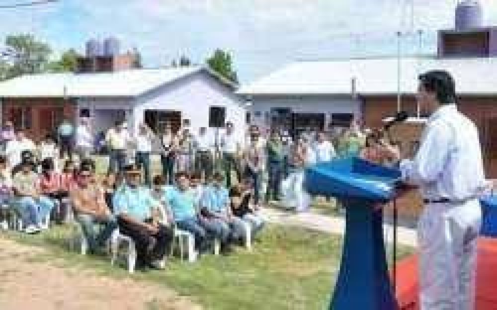 El Gobernador entregar� viviendas en San Bernardo y Charata 