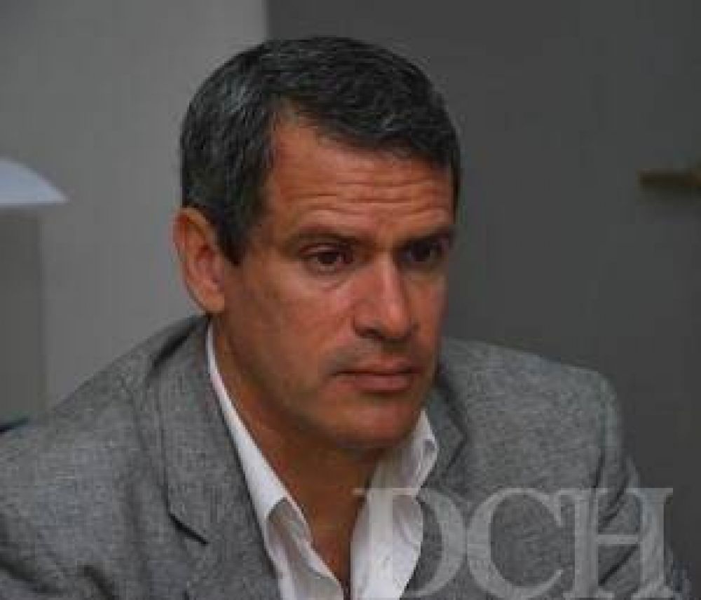 Corregido pidi� informes a Gustavo Mart�nez sobre el segundo acueducto