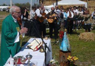 Expo Rural: Misa de campa�a y cierre