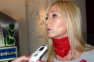 M�nica L�pez: �Tenemos que ganar la calle nuevamente�