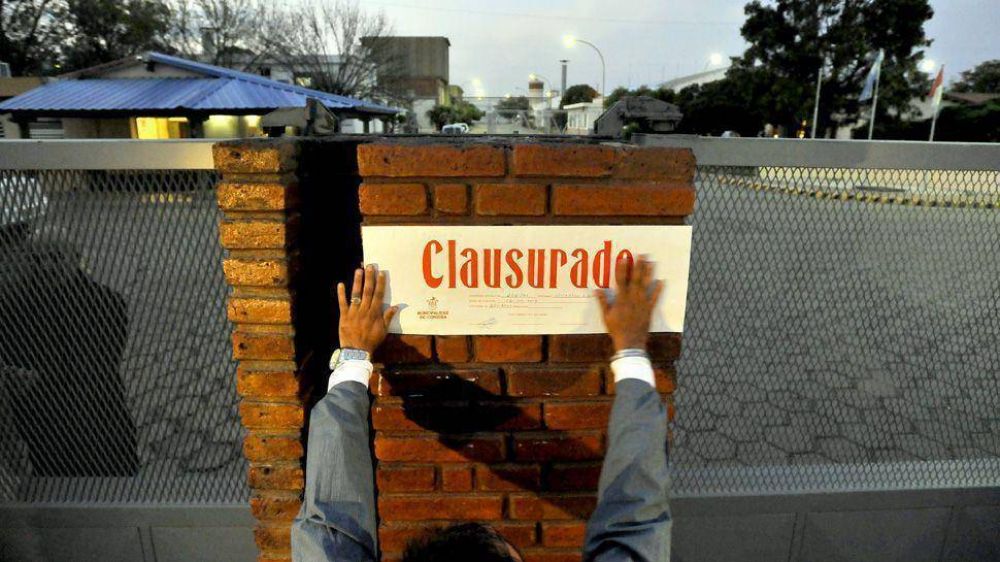Explot� el conflicto por la clausura de Dioxitek