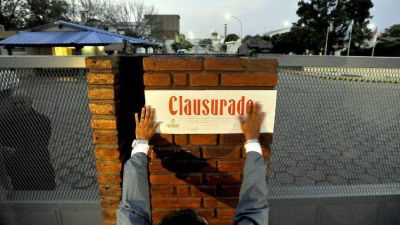 Explot� el conflicto por la clausura de Dioxitek