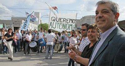 'Gui�o' de Dom�nguez a la autonom�a de Huanguel�n