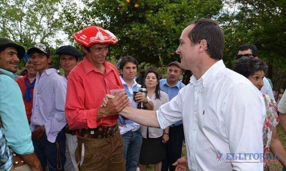 Camau sigue recorriendo el interior con el llamado a sumarse al modelo K