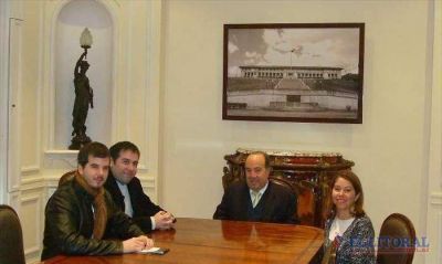 Llega el embajador de Panam� y desarrollar� varios encuentros