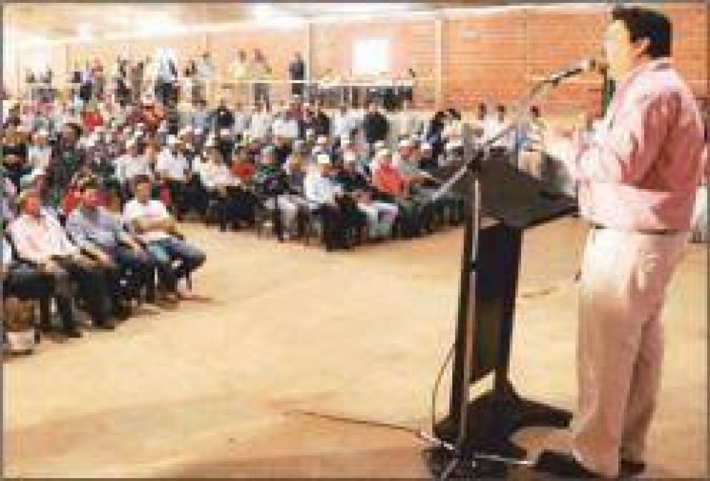 �Es un orgullo haber dejado de ser una Provincia que ten�a algunas vacas sueltas para convertirnos en una Provincia ganadera�, dijo Closs