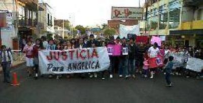 Puerto Rico: vecinos marcharon pidiendo justicia por el crimen de Ang�lica