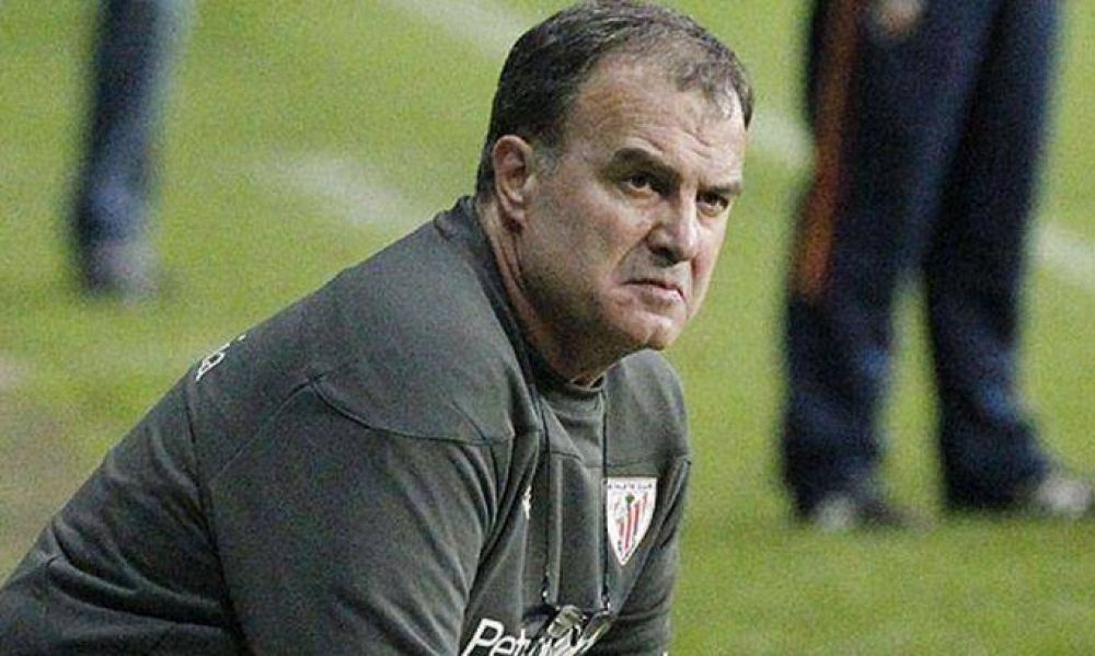  Marcelo Bielsa discuti� con el delantero Llorente en pleno entrenamiento y lo ech�