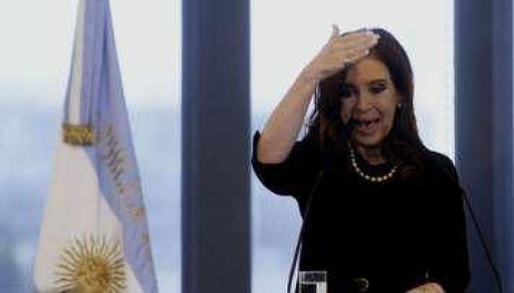 Cristina sobre el d�lar: "Van a tener que buscarle otro t�tulo medi�tico porque cepo no da"